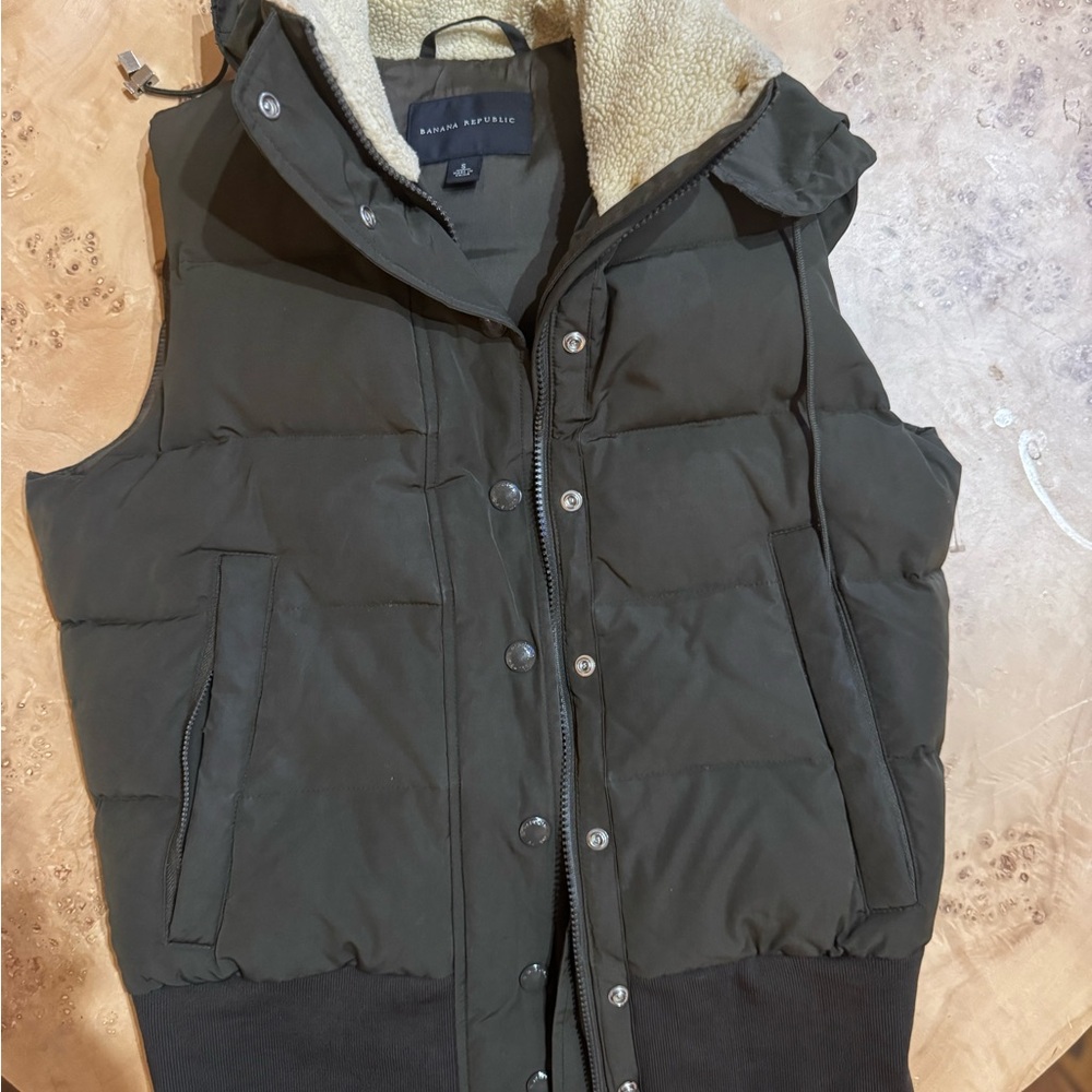 Banana Republic Dark Green Puffer Vest